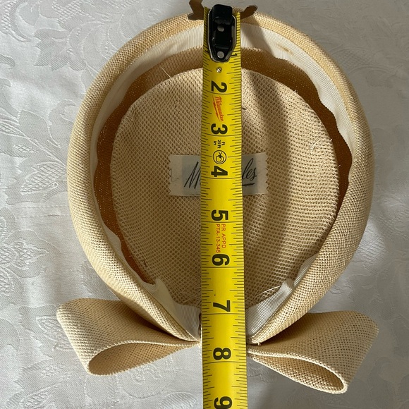 Vintage Mr Charles Women’s Hat Mid Century Modern Cream Pill Box - Picture 9 of 9